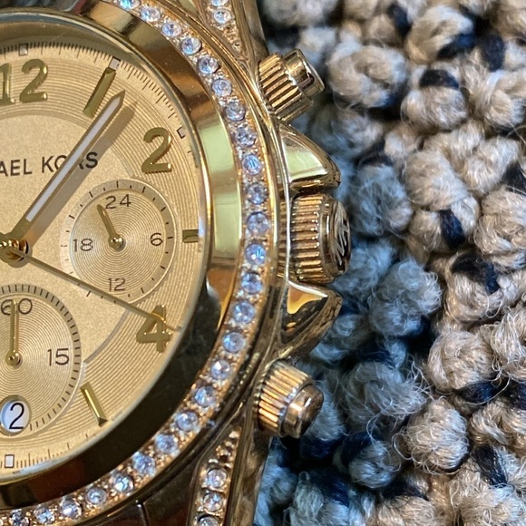 Michael Kors Stainless Steel Gold Watch with Stones in Like New Condition - Picture 3 of 6